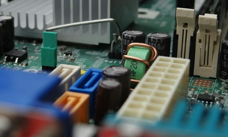 Mini-PC für Unternehmen: 8-Watt-System für Büroumgebungen bauen