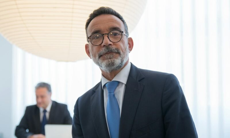 CEO-Altersbarrieren schwinden: NBER-Studie zeigt Wandel im Top-Management